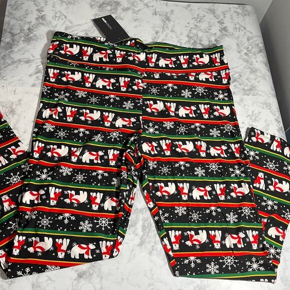 FASHION NOVA Sleighbells Ring Leggings II with Polar Bear Pattern Size 2X NWT - Picture 2 of 12